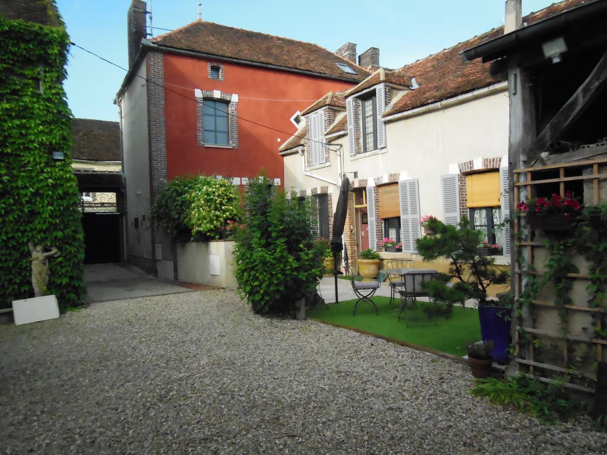 Les Bains Bed & Breakfast Cheny 外观 照片